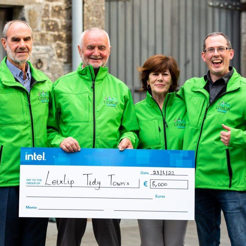 Leixlip Tidy Town Association holding a cheque for €5000 awarded by Intel Pride Of Place
